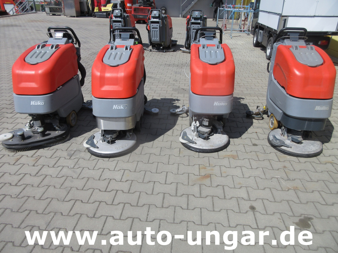 Hako B45 Scheuersaugmaschine B45CL eigener Antrieb Scrubber - מייבש קרצוף: תמונה 1 Hako B45 Scheuersaugmaschine B45CL eigener Antrieb Scrubber - מייבש קרצוף: תמונה 1