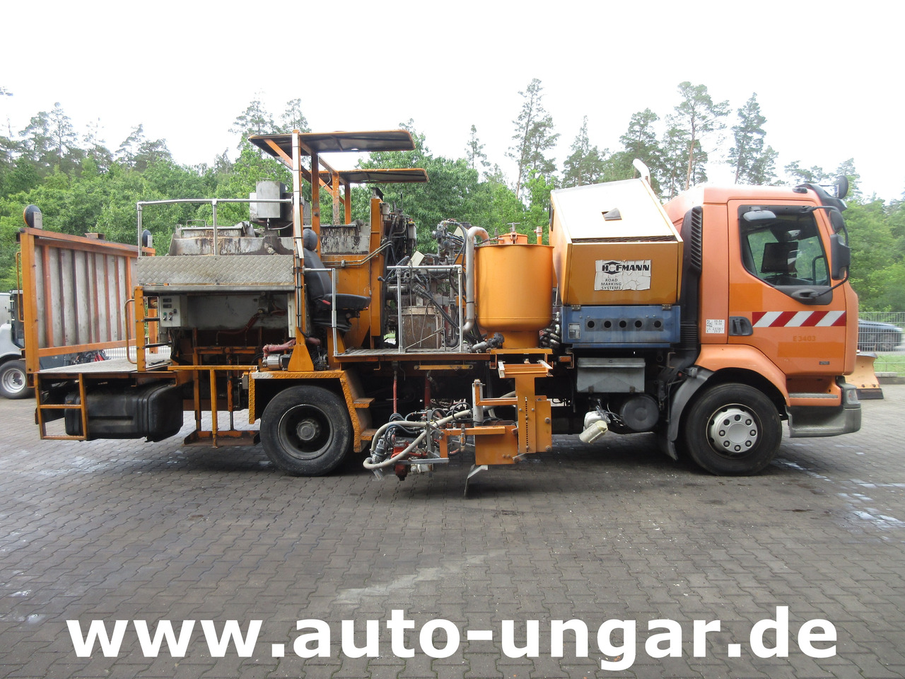 Hofmann H75 - 1000 Thermoplastic Roadmarking Machine Truck Mounted Hot Paint - מכונת אספלט: תמונה 3 Hofmann H75 - 1000 Thermoplastic Roadmarking Machine Truck Mounted Hot Paint - מכונת אספלט: תמונה 3