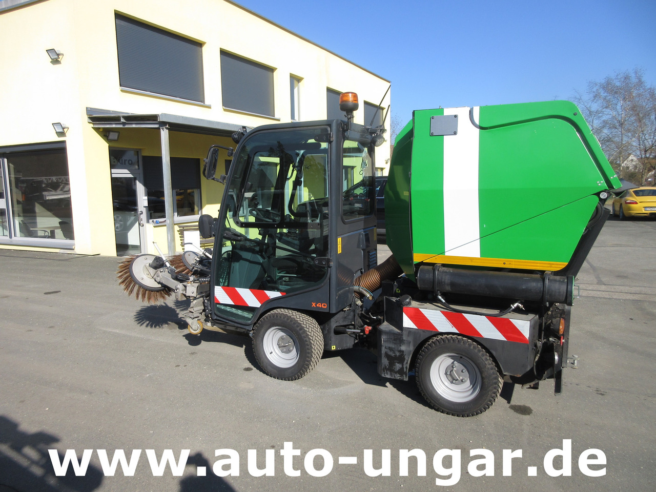 Holder X40 / X45 Baujahr 2017 Knicklenkung Kehraufbau 4x4 Kommunalhydraulik Frontheber - מטאטא כבישים: תמונה 5 Holder X40 / X45 Baujahr 2017 Knicklenkung Kehraufbau 4x4 Kommunalhydraulik Frontheber - מטאטא כבישים: תמונה 5