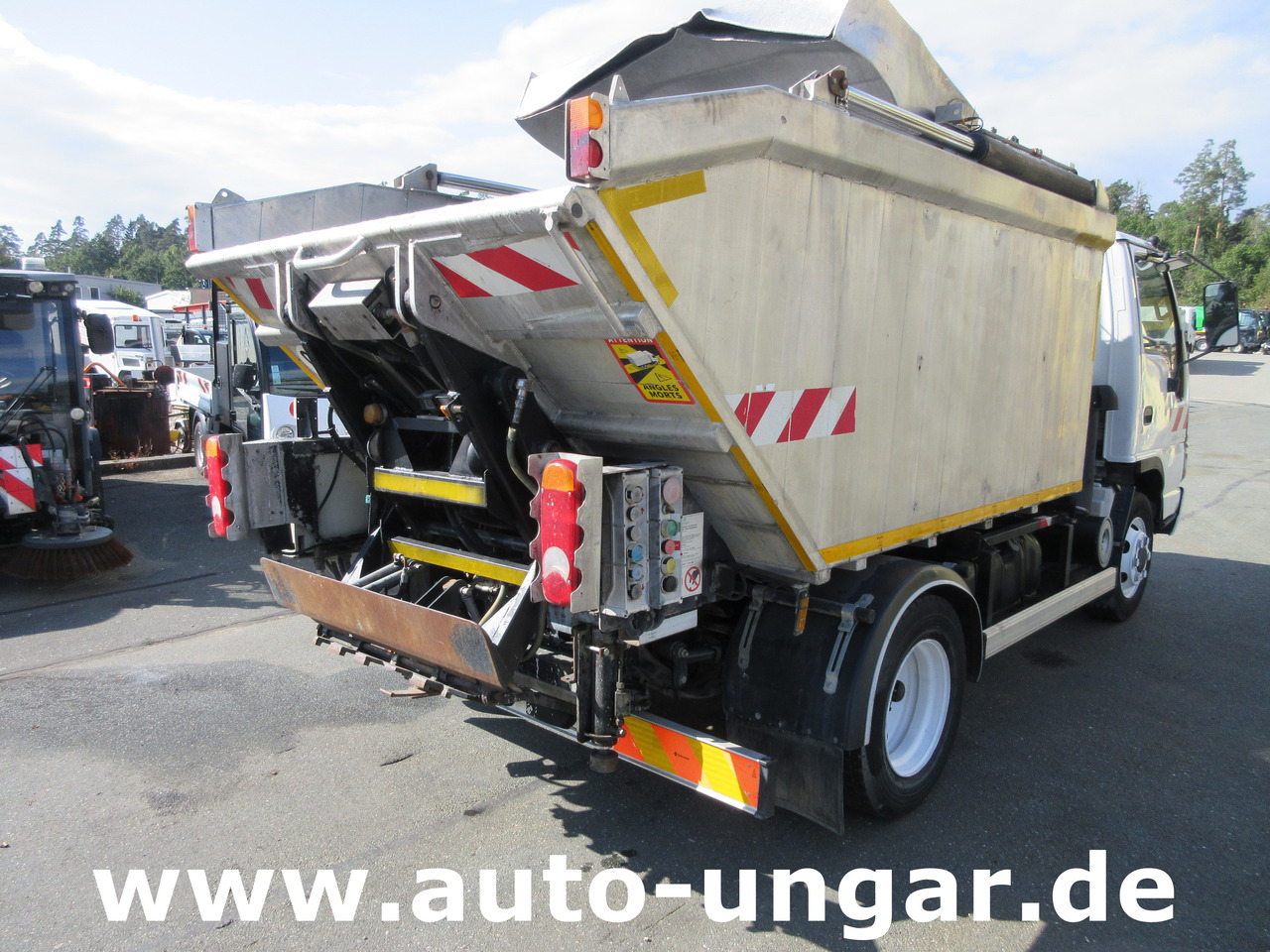 ISUZU NQR smoother NPR 75 Q75.Y07 Faun Müllwagen Euro 4 Kipper Lifter Presse - משאית אשפה: תמונה 5 ISUZU NQR smoother NPR 75 Q75.Y07 Faun Müllwagen Euro 4 Kipper Lifter Presse - משאית אשפה: תמונה 5