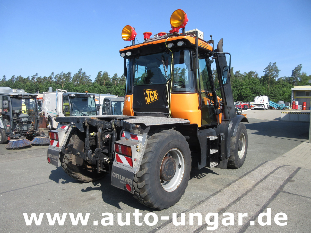 JCB Landpower Fastrac HMV 3200 Bj. 2009 80km/h 4x4 2x PTO 195PS - טרקטור חקלאי: תמונה 2 JCB Landpower Fastrac HMV 3200 Bj. 2009 80km/h 4x4 2x PTO 195PS - טרקטור חקלאי: תמונה 2