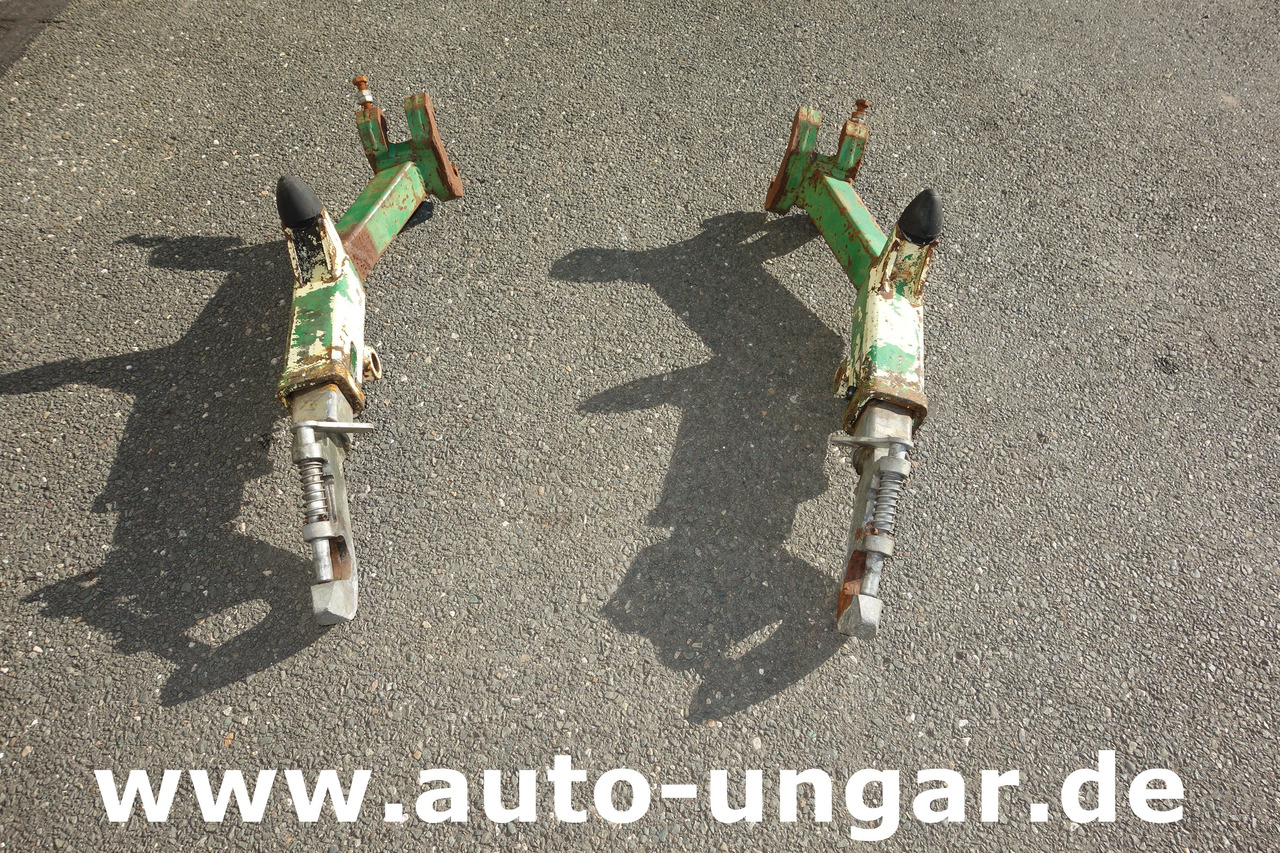 JOHN DEERE Traktor Unterlenker mit Fanghaken - טרקטור חקלאי: תמונה 1 JOHN DEERE Traktor Unterlenker mit Fanghaken - טרקטור חקלאי: תמונה 1