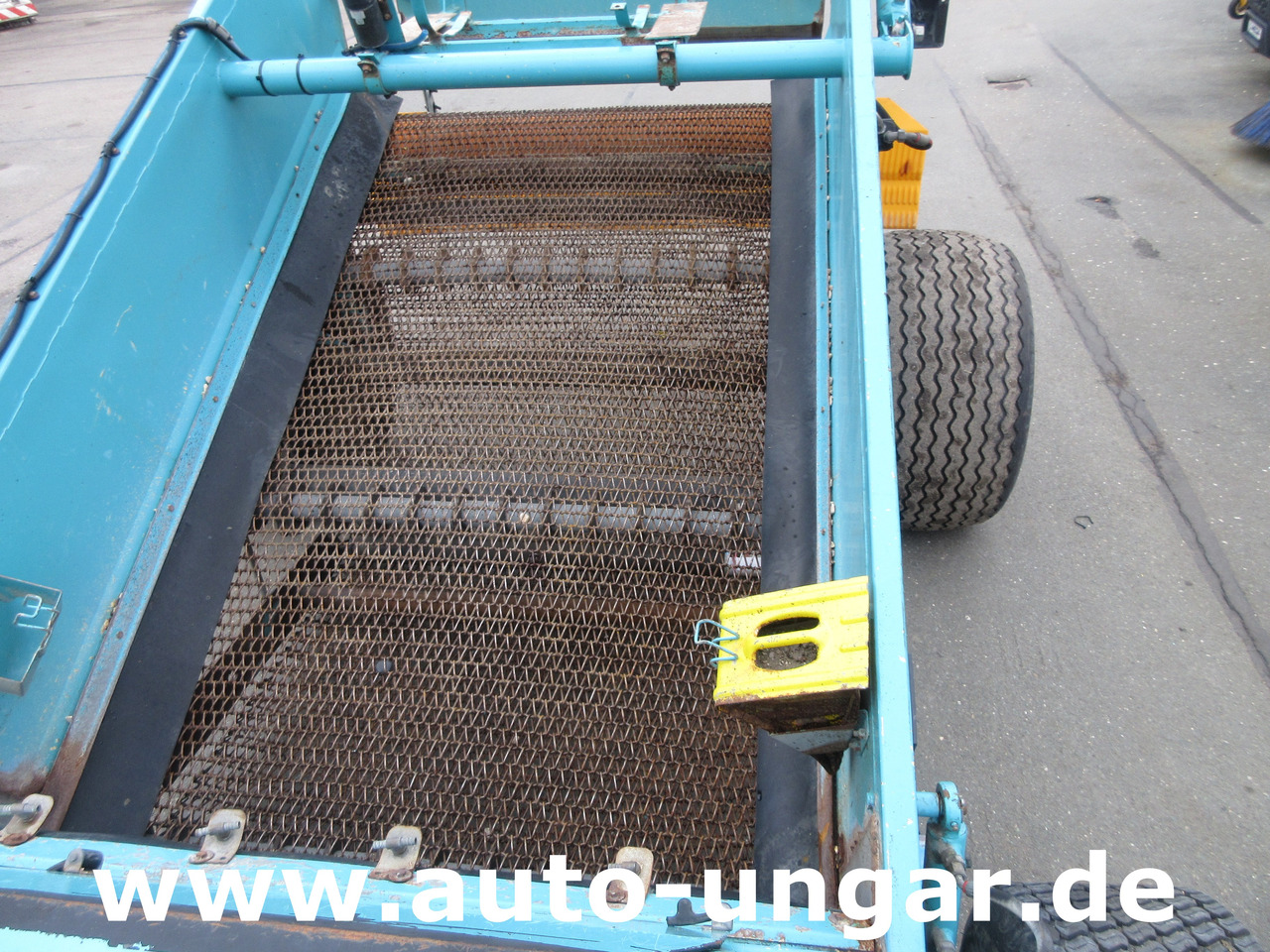 כלי רכב עירוני/ מיוחד Kässbohrer BeachTech 2000 Strandreiniger Beachcleaner Nettoyeur Cribleuse de Plage: תמונה 16 כלי רכב עירוני/ מיוחד Kässbohrer BeachTech 2000 Strandreiniger Beachcleaner Nettoyeur Cribleuse de Plage: תמונה 16