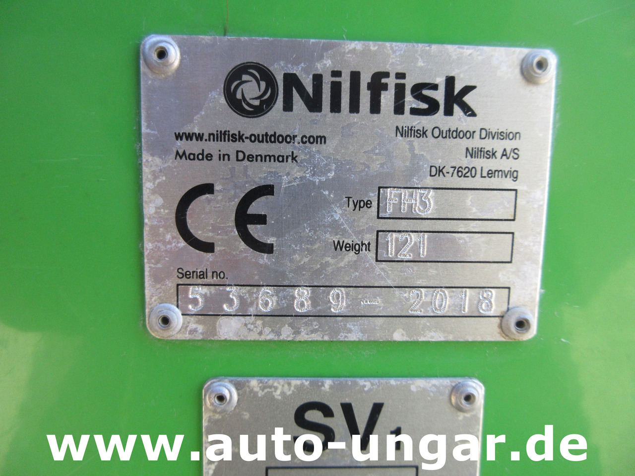 מטאטא כבישים NILFISK Park Ranger 2150 Egholm Geräteträger mit Kehraufbau Baujahr 2018 Perkins: תמונה 10