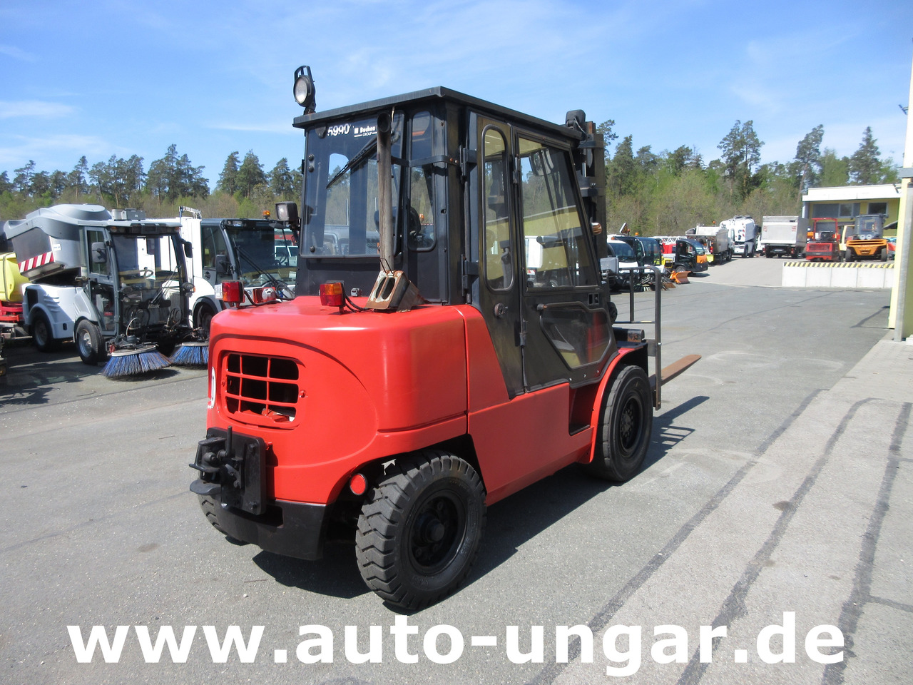 Nissan F04D 400 Diesel Gabelstapler 4.000kg Motorschaden Bj. 2002 - מלגזת סולר: תמונה 3 Nissan F04D 400 Diesel Gabelstapler 4.000kg Motorschaden Bj. 2002 - מלגזת סולר: תמונה 3