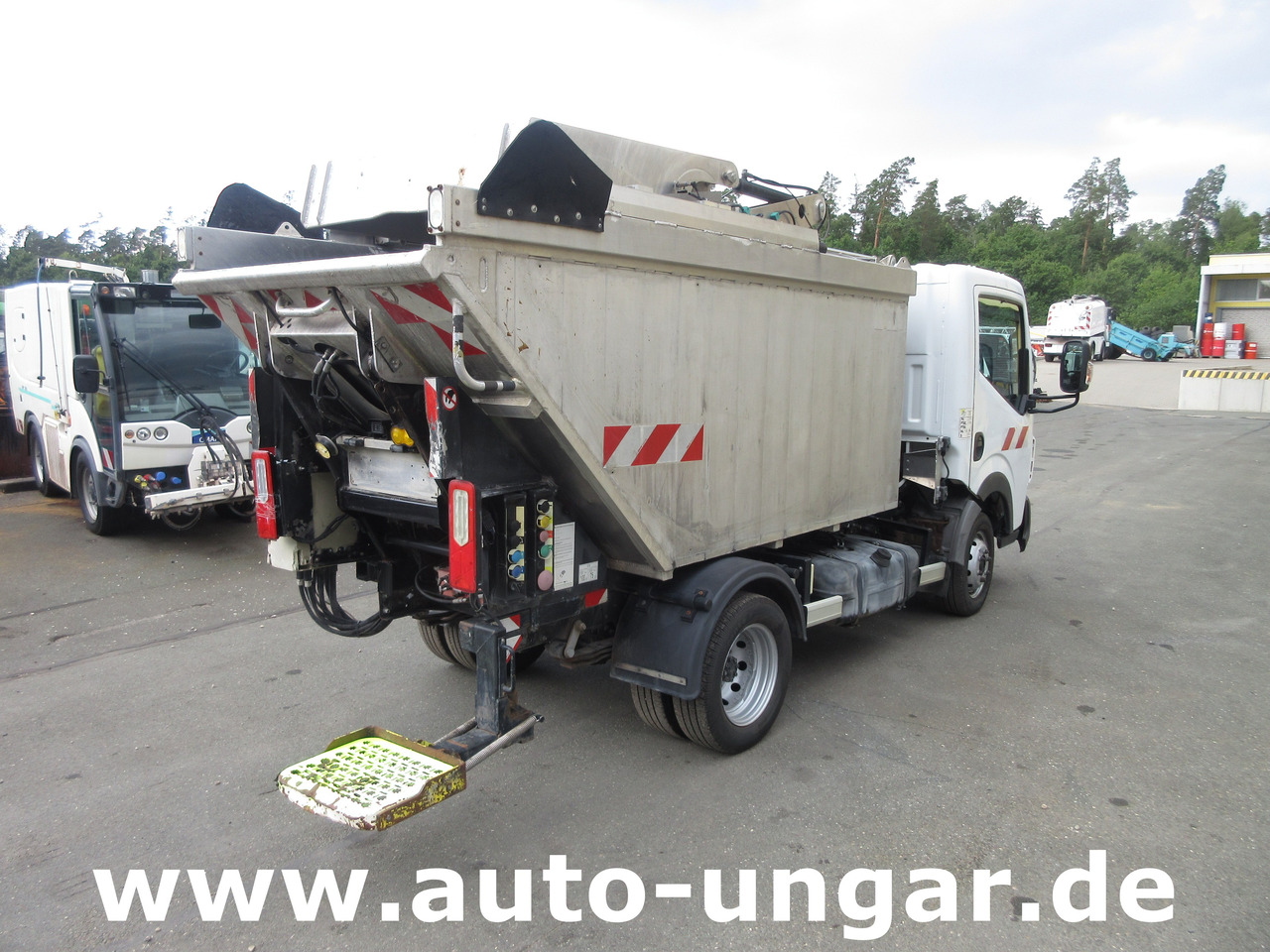 RENAULT Maxity 3.500kg Faun Provence Benne Müllwagen 5m³ Alumulde mit Presse - משאית אשפה: תמונה 5 RENAULT Maxity 3.500kg Faun Provence Benne Müllwagen 5m³ Alumulde mit Presse - משאית אשפה: תמונה 5
