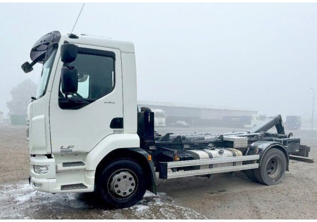 DAF LF260 FA +2024! (CZ)CTS - משאית הרמת וו: תמונה 2 DAF LF260 FA +2024! (CZ)CTS - משאית הרמת וו: תמונה 2