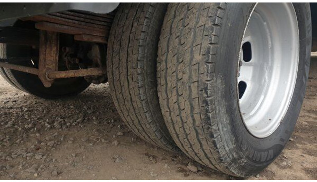 Iveco 50C18 Daily 3.D 16V +Effer - כלי רכב מסחרי במיטה שטוחה, כלי רכב מסחרי קומבי: תמונה 5 Iveco 50C18 Daily 3.D 16V +Effer - כלי רכב מסחרי במיטה שטוחה, כלי רכב מסחרי קומבי: תמונה 5