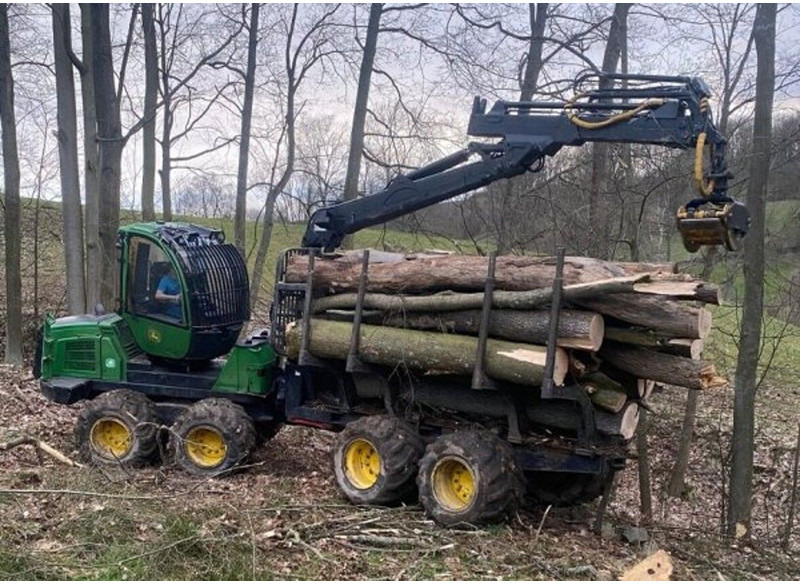 John Deere 1010E 8W - משלח: תמונה 1 John Deere 1010E 8W - משלח: תמונה 1
