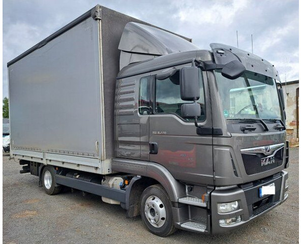 MAN TGL 8.220 (7.5t na 5.8m) air luft miachy - משאית וילונות צד: תמונה 2 MAN TGL 8.220 (7.5t na 5.8m) air luft miachy - משאית וילונות צד: תמונה 2