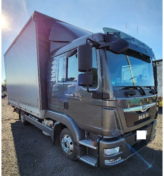 MAN TGL 8.220 (7.5t na 5.8m) air luft miachy - משאית וילונות צד: תמונה 1 MAN TGL 8.220 (7.5t na 5.8m) air luft miachy - משאית וילונות צד: תמונה 1
