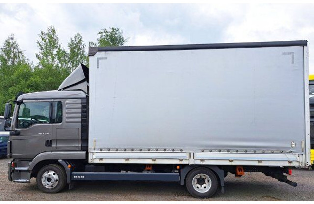 MAN TGL 8.220 (7.5t na 5.8m) air luft miachy - משאית וילונות צד: תמונה 3 MAN TGL 8.220 (7.5t na 5.8m) air luft miachy - משאית וילונות צד: תמונה 3