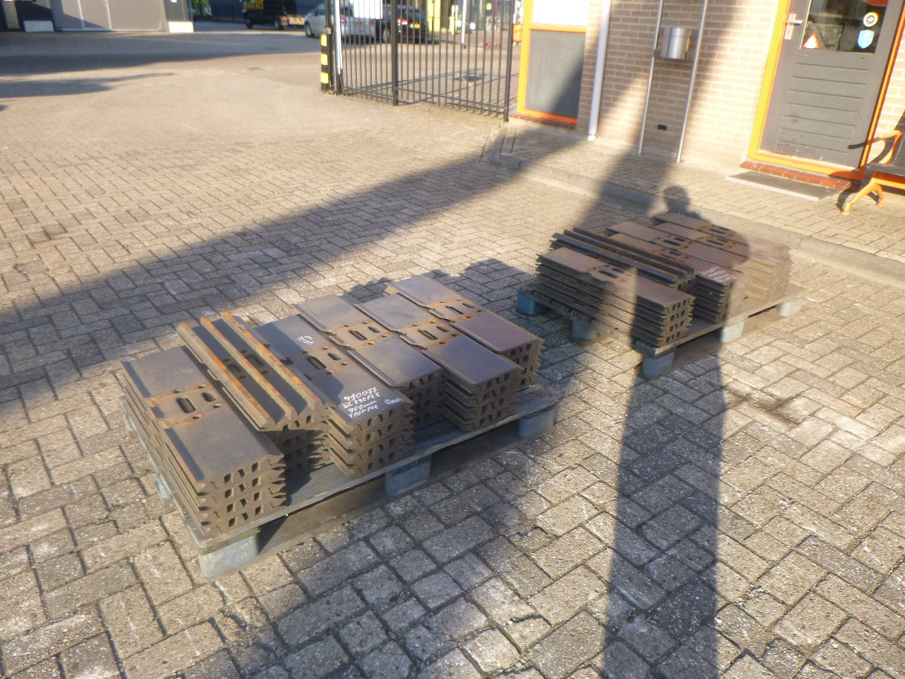 Excavator steel pads - חלקי תושבת עבור מחפר: תמונה 5 Excavator steel pads - חלקי תושבת עבור מחפר: תמונה 5