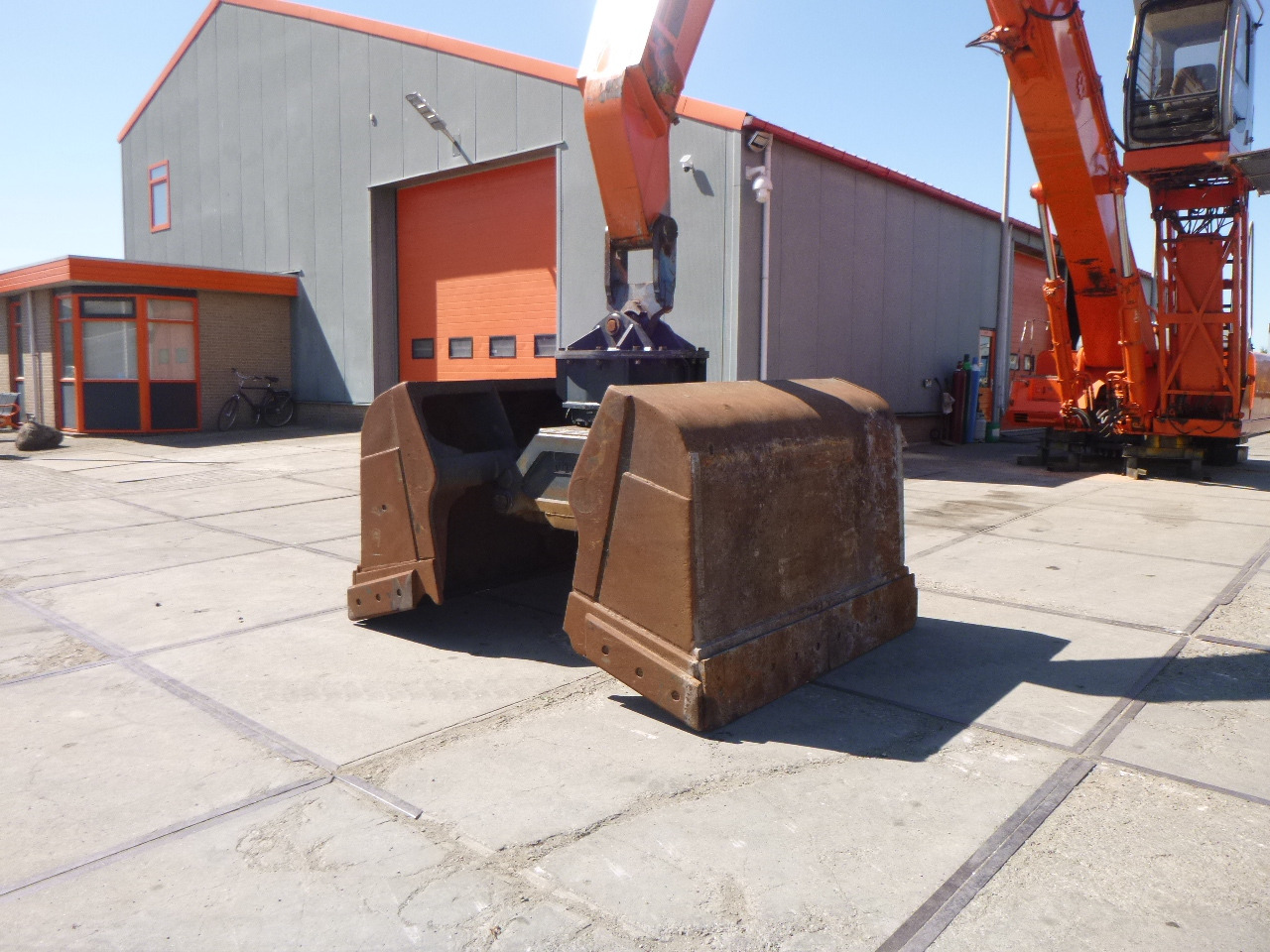 מטפל בפסולת/ תעשייתי FIAT-HITACHI EX455 Stationary dock/ship material handler: תמונה 8