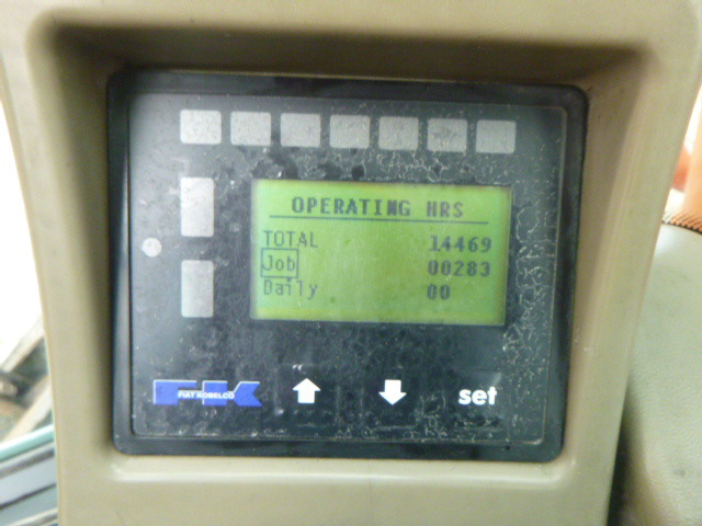 מחפר גלגלים FIAT-KOBELCO E215W: תמונה 15