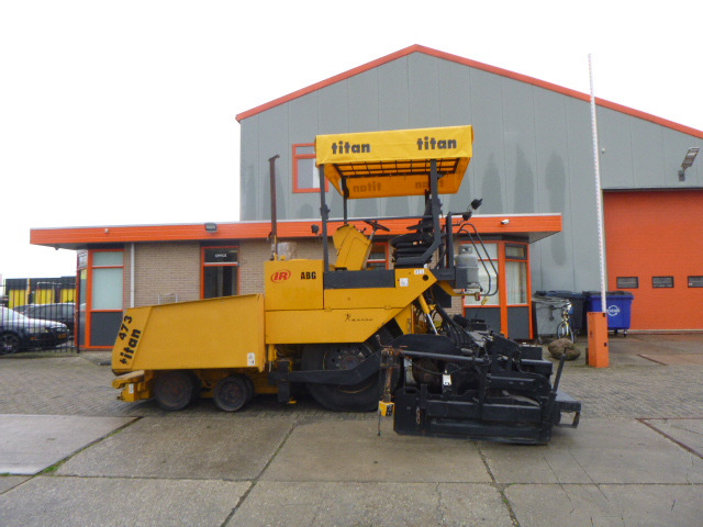 INGERSOLL RAND ABG TITAN 473 - מרצף אספלט: תמונה 4 INGERSOLL RAND ABG TITAN 473 - מרצף אספלט: תמונה 4