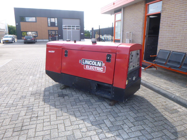 LINCOLN ELECTRIC SAE 300 - ציוד ריתוך: תמונה 3 LINCOLN ELECTRIC SAE 300 - ציוד ריתוך: תמונה 3