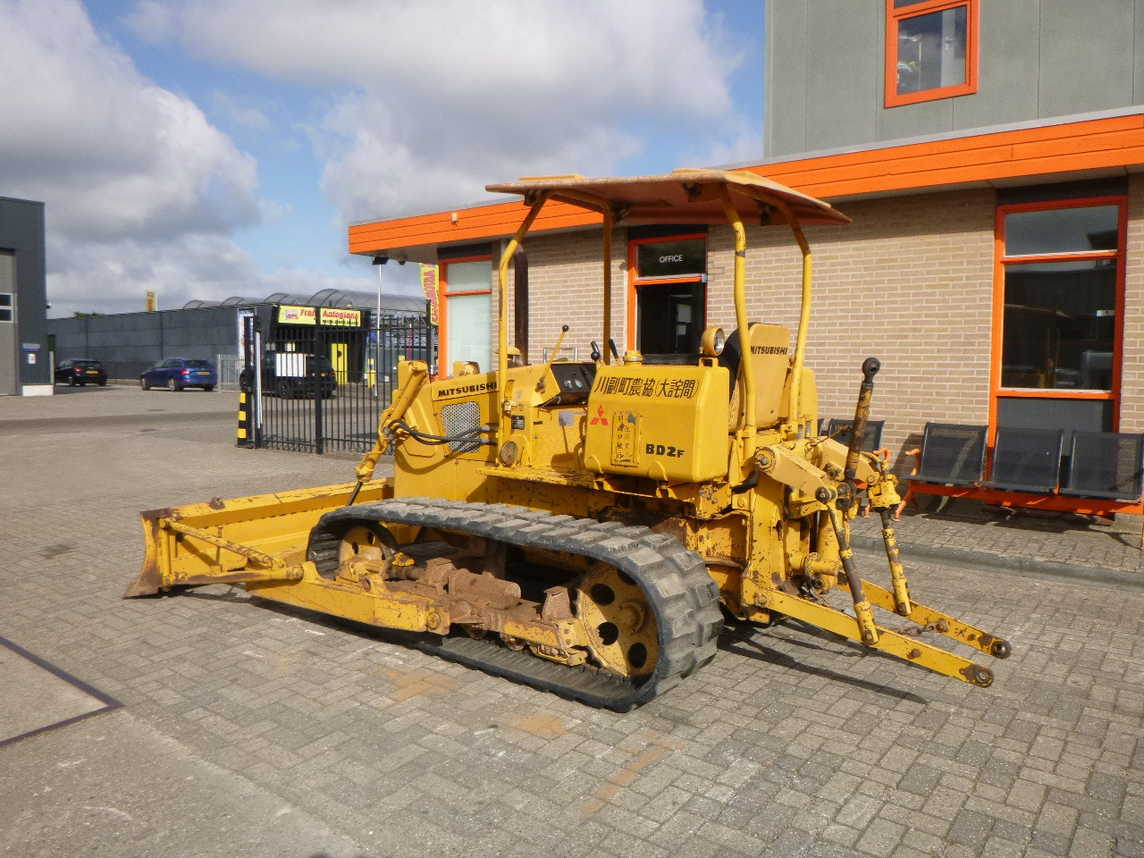 MITSUBISHI BD2F - דחפור: תמונה 2 MITSUBISHI BD2F - דחפור: תמונה 2