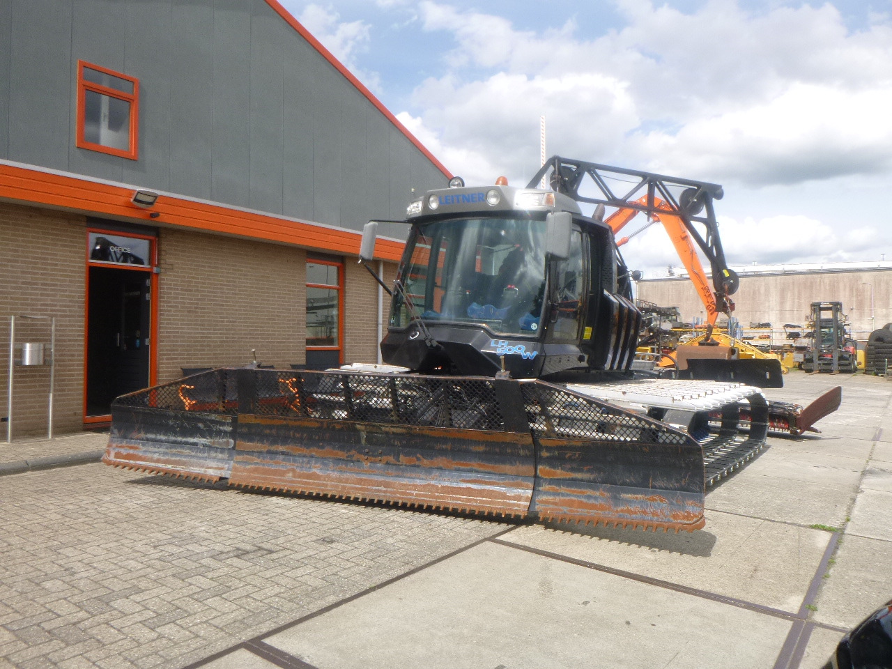 PRINOTH LEITNER LH500W - מפלסת שלג: תמונה 3 PRINOTH LEITNER LH500W - מפלסת שלג: תמונה 3