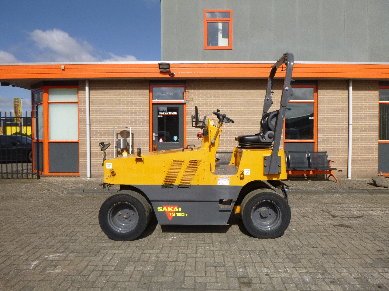 SAKAI TS160-2 - רולר פניאומטי: תמונה 1 SAKAI TS160-2 - רולר פניאומטי: תמונה 1