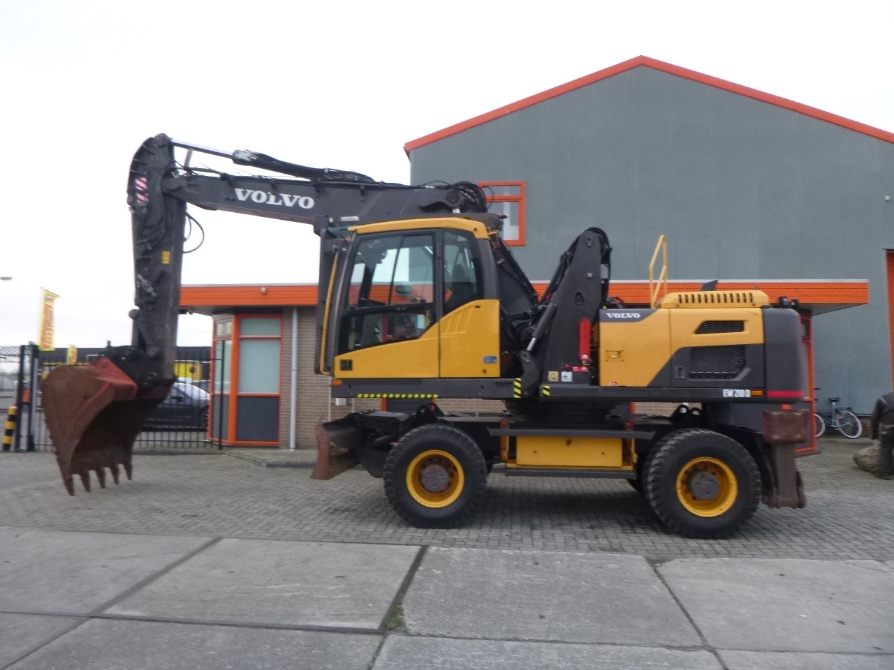 VOLVO EW210D - מחפר גלגלים: תמונה 2 VOLVO EW210D - מחפר גלגלים: תמונה 2