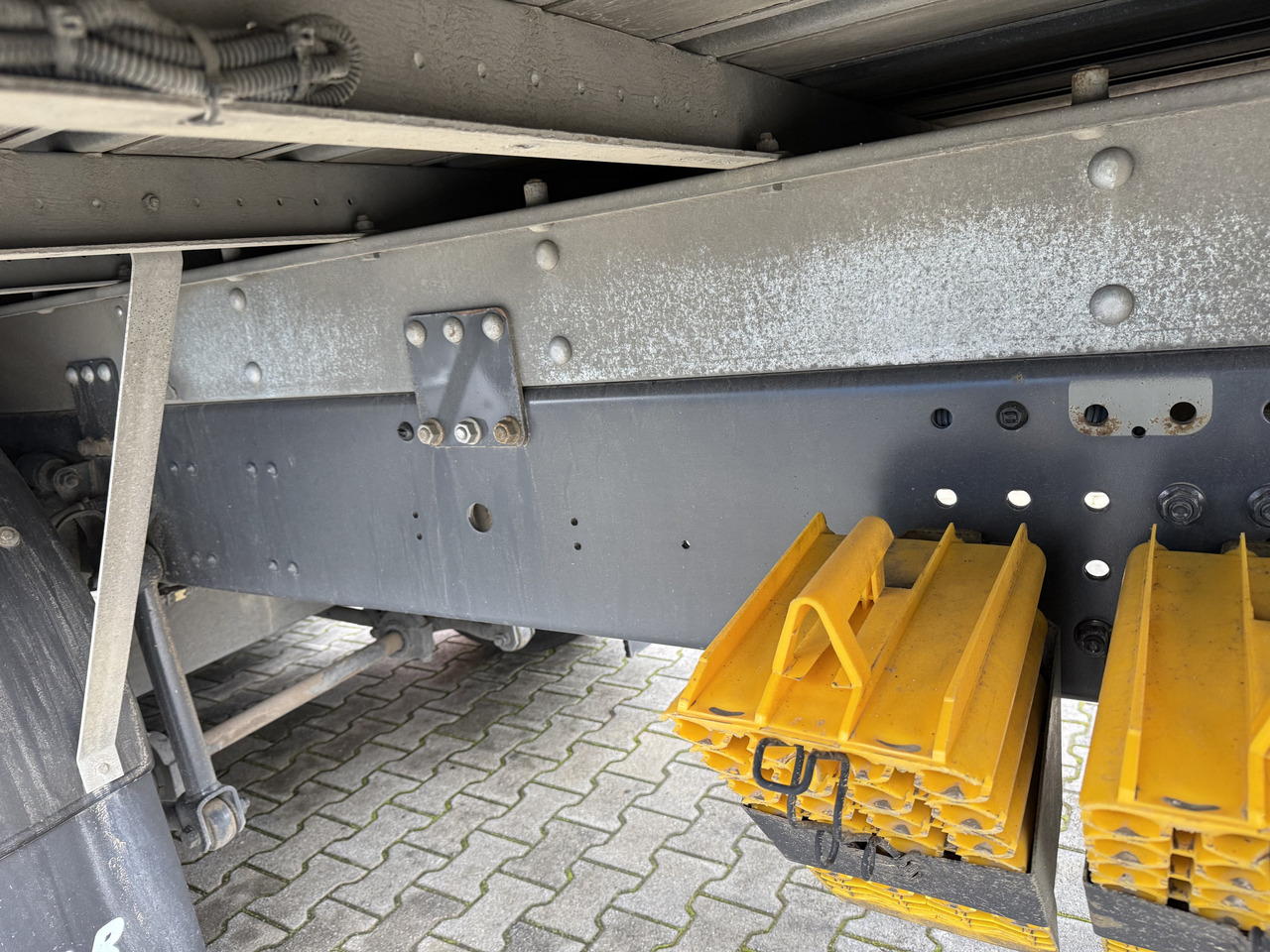 Daf XF480 6X2*4 Kran Hiab X-HiDuo 188 - משאית מנוף, משאית וילונות צד: תמונה 5 Daf XF480 6X2*4 Kran Hiab X-HiDuo 188 - משאית מנוף, משאית וילונות צד: תמונה 5