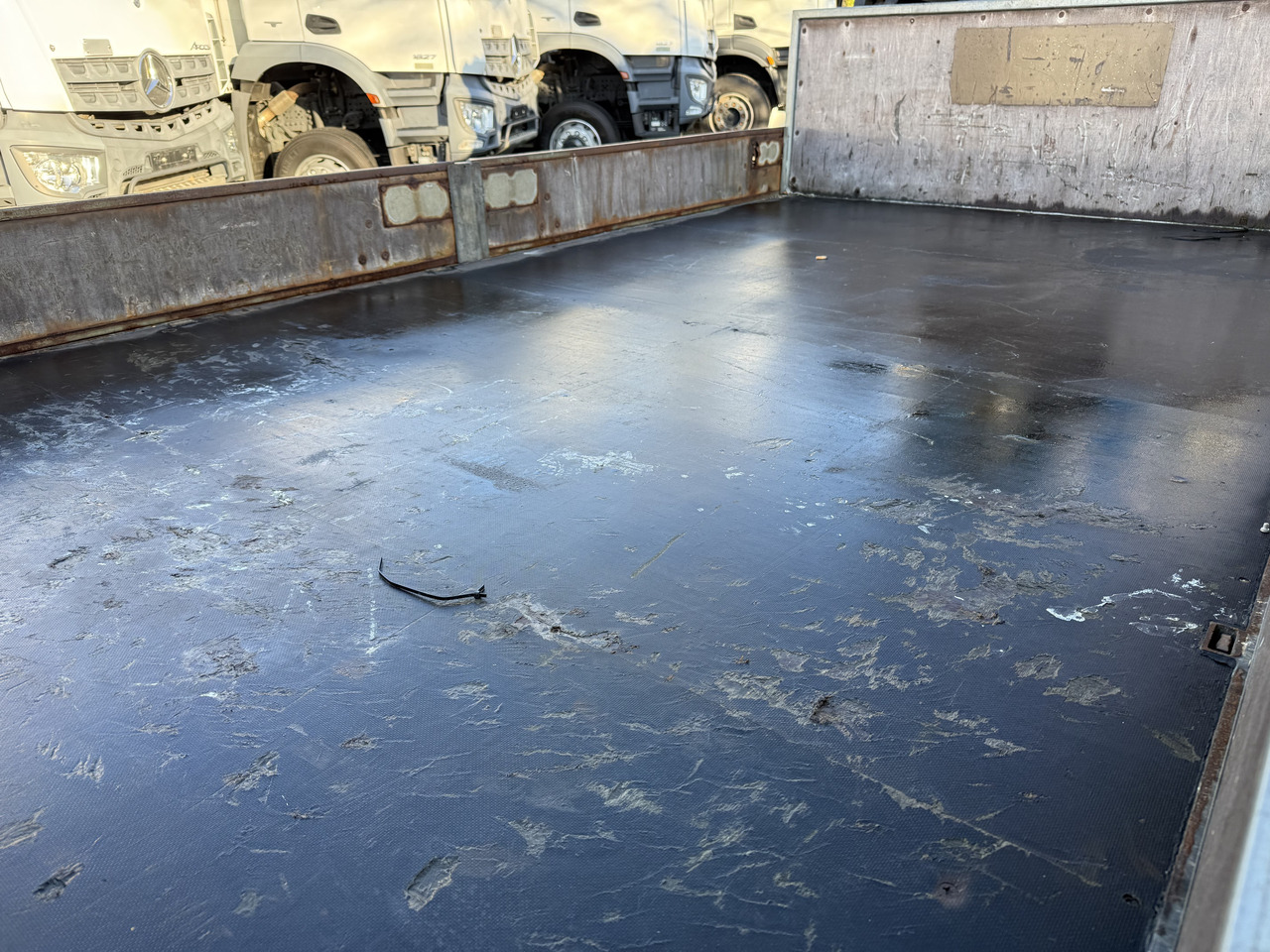 Iveco Daily 70C17 HMF 635 Kran bis 11 Meter - משאית צד נופל/ שטוחה, משאית מנוף: תמונה 3 Iveco Daily 70C17 HMF 635 Kran bis 11 Meter - משאית צד נופל/ שטוחה, משאית מנוף: תמונה 3