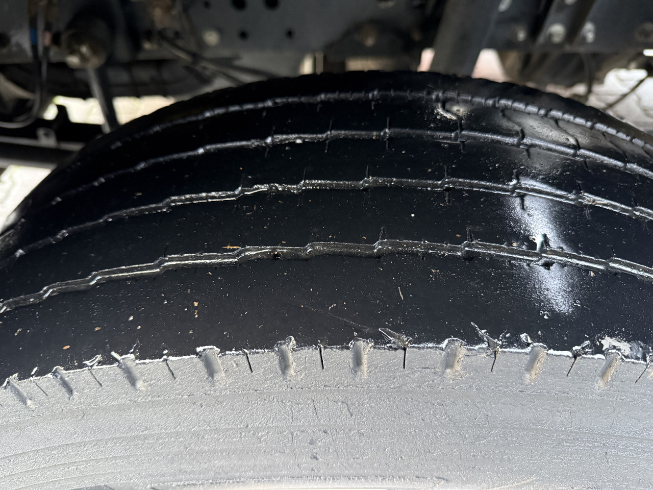 Iveco EuroCargo 80E22 Kran HMF 735 bis 15 Meter - משאית מנוף, משאית צד נופל/ שטוחה: תמונה 3 Iveco EuroCargo 80E22 Kran HMF 735 bis 15 Meter - משאית מנוף, משאית צד נופל/ שטוחה: תמונה 3