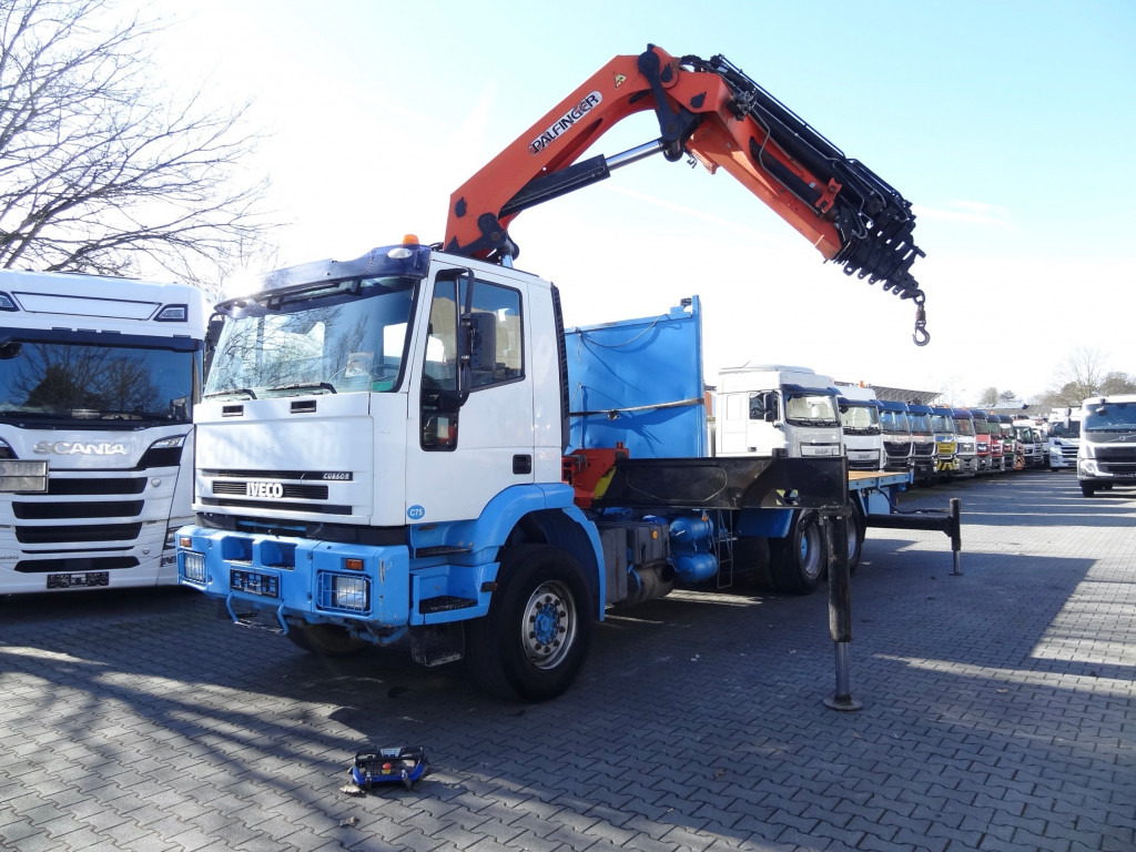 Iveco EuroTrakker 260E31 6X4 Palfinger 36002 - משאית צד נופל/ שטוחה, משאית מנוף: תמונה 1 Iveco EuroTrakker 260E31 6X4 Palfinger 36002 - משאית צד נופל/ שטוחה, משאית מנוף: תמונה 1