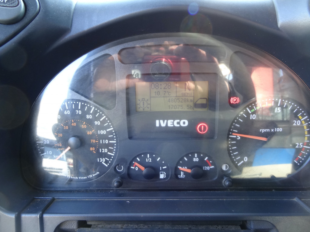 Iveco Trakker AD340T41 8X4 Kipper Kran Palfinger 23002 - מזהיר, משאית מנוף: תמונה 3 Iveco Trakker AD340T41 8X4 Kipper Kran Palfinger 23002 - מזהיר, משאית מנוף: תמונה 3