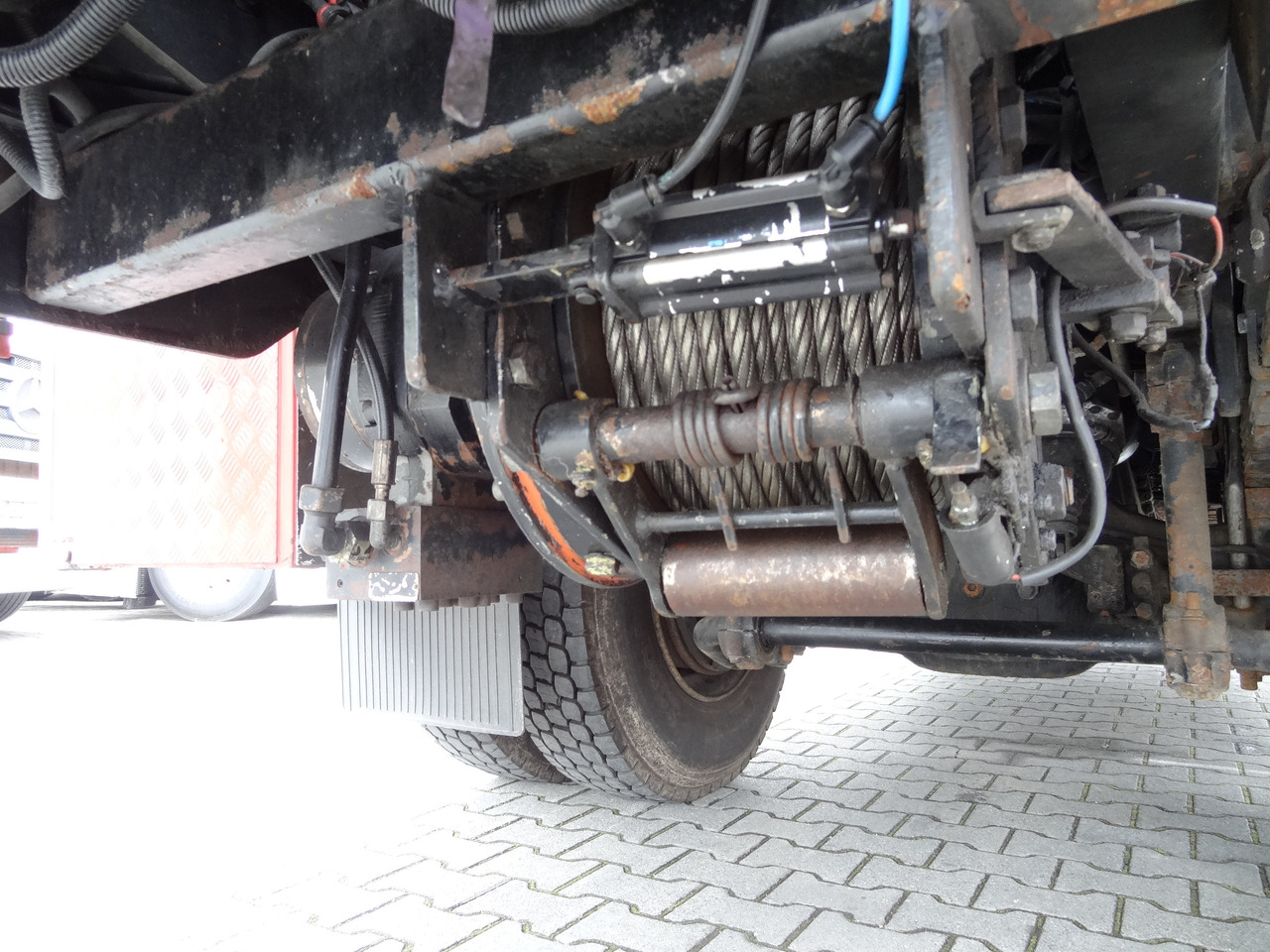 MAN F90 16.242 4X4 / Feuerwehr - משאית עם שלדת תא: תמונה 5 MAN F90 16.242 4X4 / Feuerwehr - משאית עם שלדת תא: תמונה 5