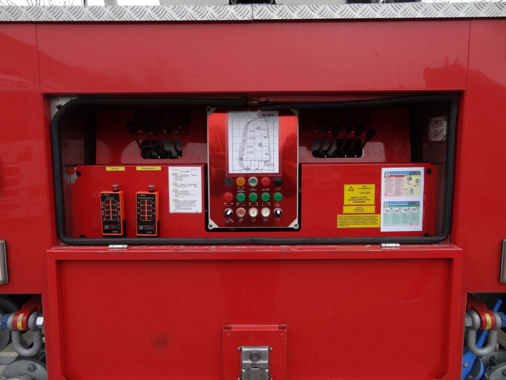 MAN FE 410 6X6 Feuerwehr Vema Lift 32 Meter - פלטפורמה אווירית מותקנת על משאית: תמונה 3 MAN FE 410 6X6 Feuerwehr Vema Lift 32 Meter - פלטפורמה אווירית מותקנת על משאית: תמונה 3