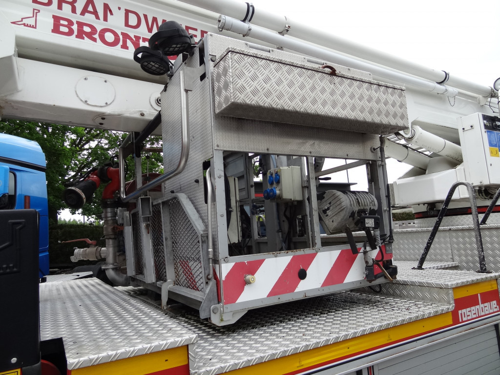MAN L2000 18.284 Feuerwehr Bronto Skylift 27 Meter - פלטפורמה אווירית מותקנת על משאית: תמונה 3 MAN L2000 18.284 Feuerwehr Bronto Skylift 27 Meter - פלטפורמה אווירית מותקנת על משאית: תמונה 3