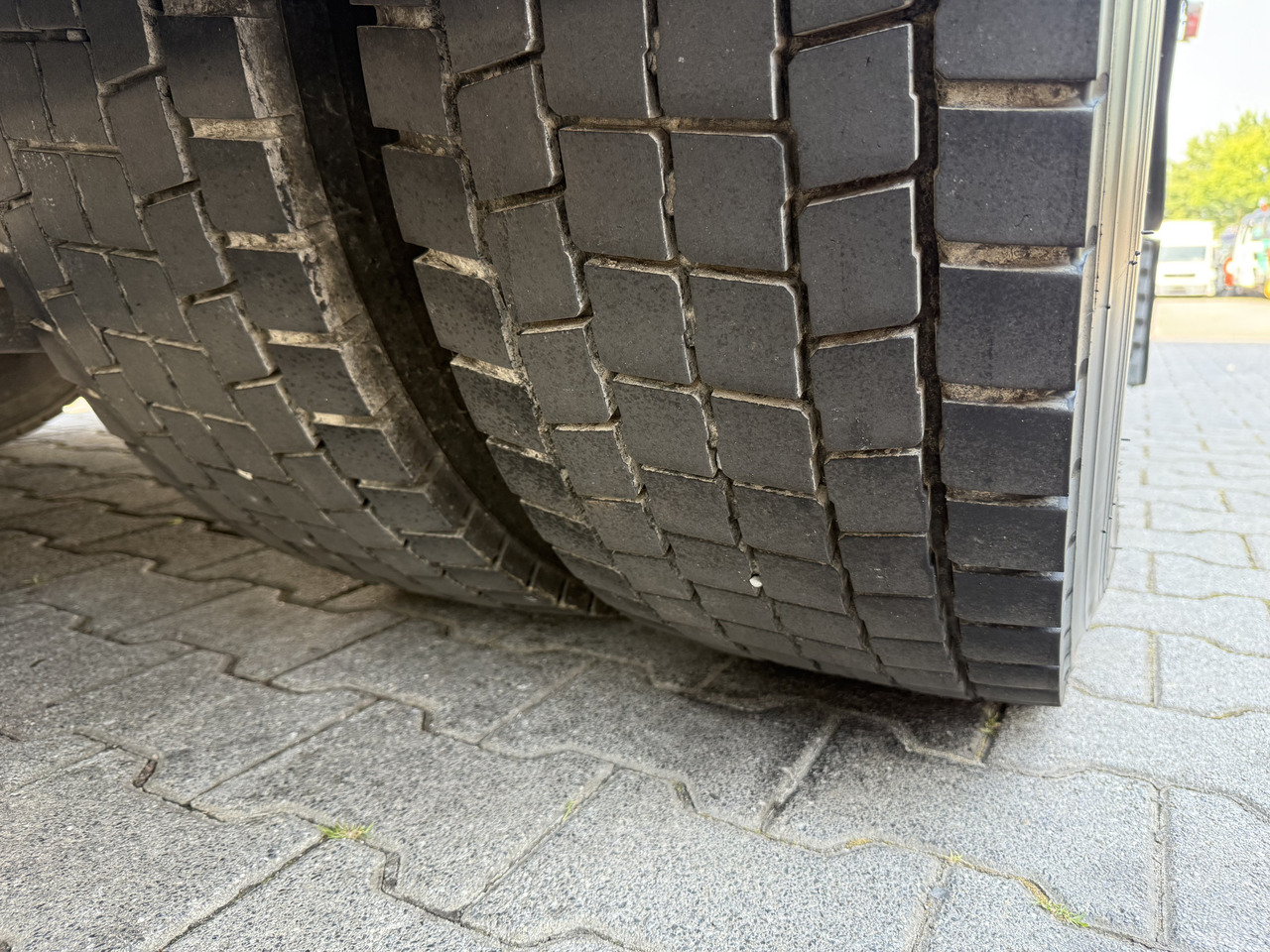 MAN TGA 18.350 4X2 BL Ladebordwand 4.000Kg - משאית וילונות צד: תמונה 5 MAN TGA 18.350 4X2 BL Ladebordwand 4.000Kg - משאית וילונות צד: תמונה 5