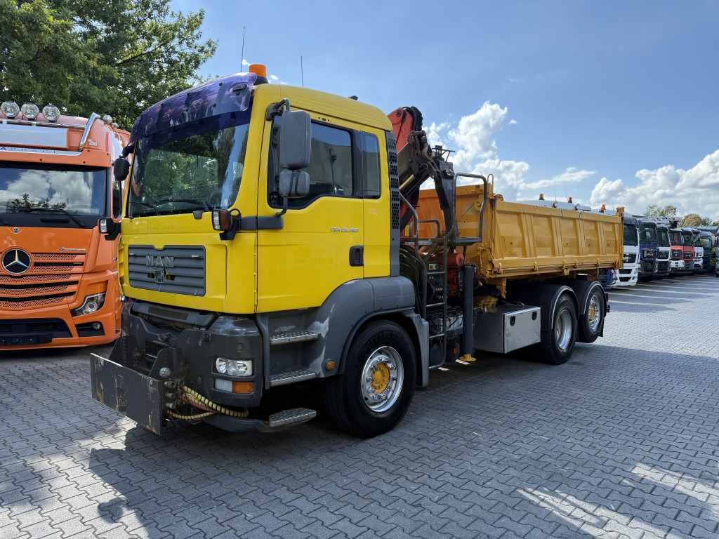 MAN TGA 26.360 6X2 Kipper Kran Palfinger 15500 - מזהיר, משאית מנוף: תמונה 1 MAN TGA 26.360 6X2 Kipper Kran Palfinger 15500 - מזהיר, משאית מנוף: תמונה 1