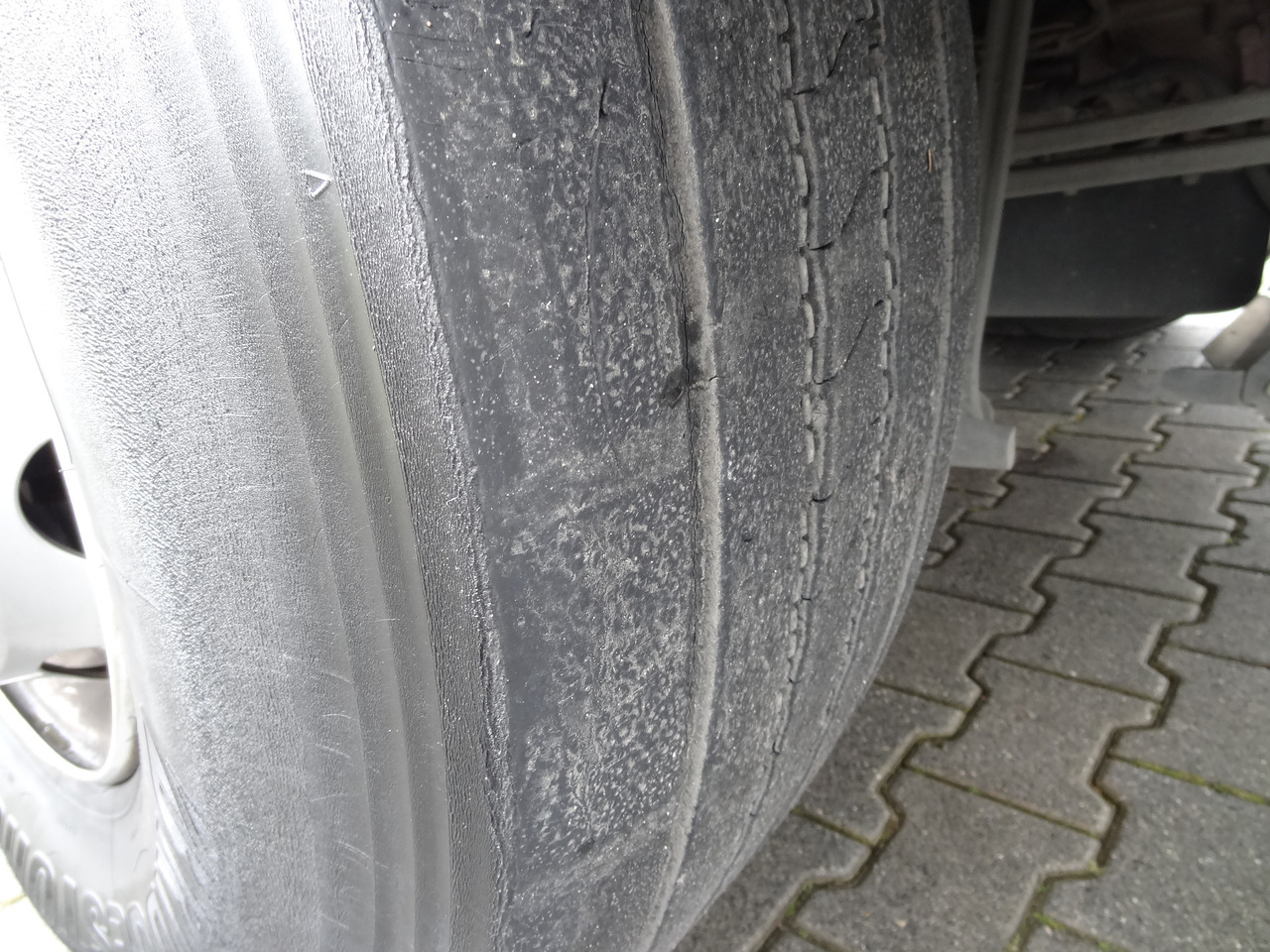 MAN TGS 26.320 6X4 BB mit Kran Fassi F175 - משאית צד נופל/ שטוחה, משאית מנוף: תמונה 4 MAN TGS 26.320 6X4 BB mit Kran Fassi F175 - משאית צד נופל/ שטוחה, משאית מנוף: תמונה 4