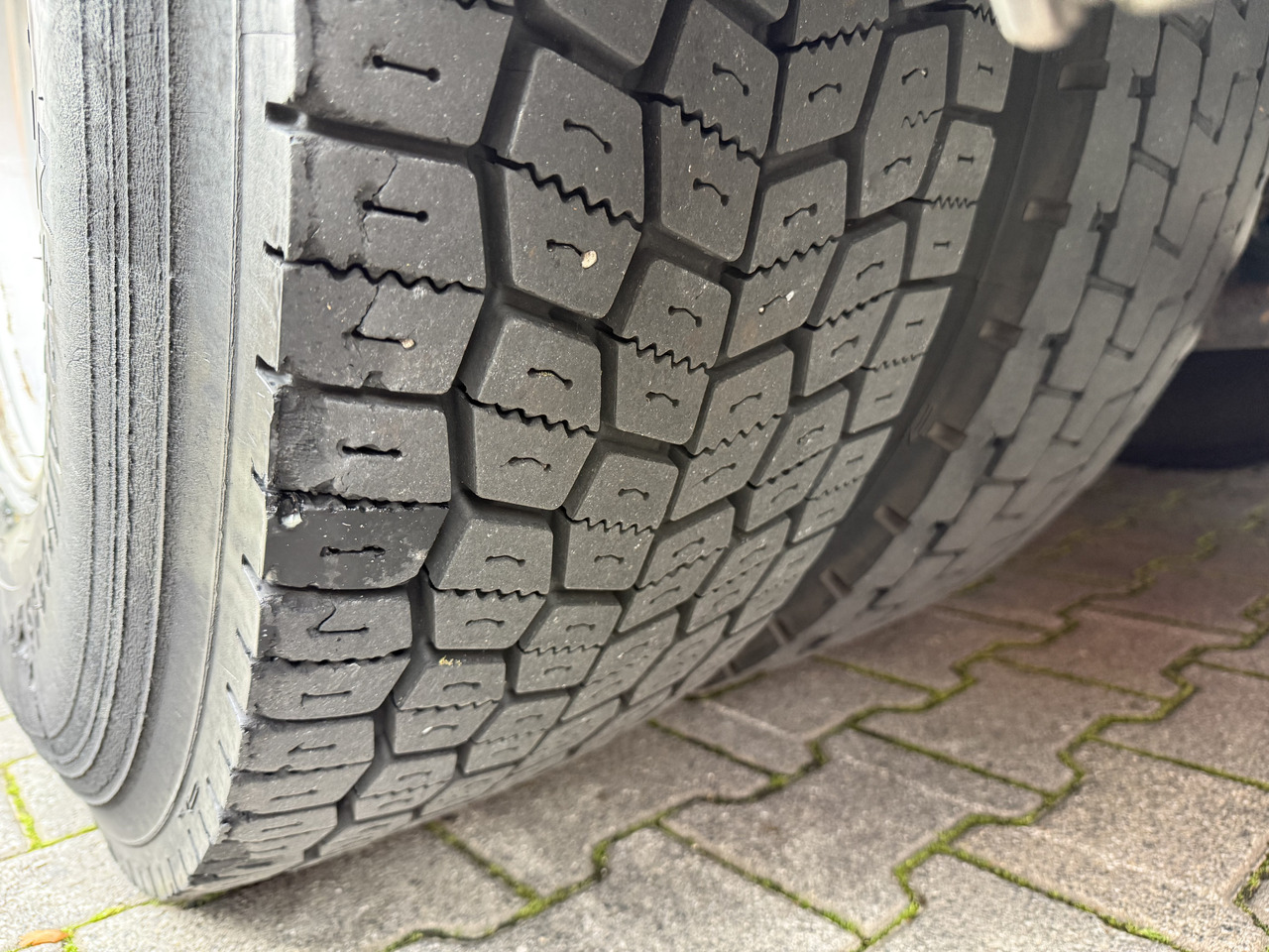 MAN TGS 26.360 6X2 Palfinger 27002 bis 26.5 Meter - משאית מנוף, משאית צד נופל/ שטוחה: תמונה 3 MAN TGS 26.360 6X2 Palfinger 27002 bis 26.5 Meter - משאית מנוף, משאית צד נופל/ שטוחה: תמונה 3