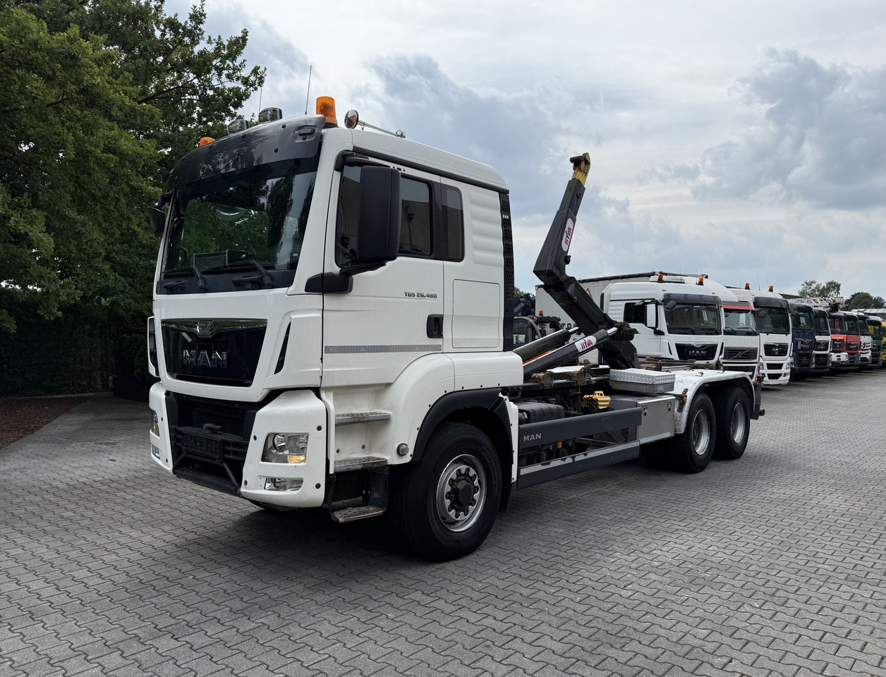 MAN TGS 26.480 6X6H Haken - משאית הרמת וו: תמונה 1 MAN TGS 26.480 6X6H Haken - משאית הרמת וו: תמונה 1