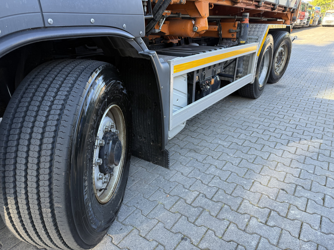 MAN TGS 28.400 6X4H-4 BL - משאית עם שלדת תא, משאית מנוף: תמונה 3 MAN TGS 28.400 6X4H-4 BL - משאית עם שלדת תא, משאית מנוף: תמונה 3