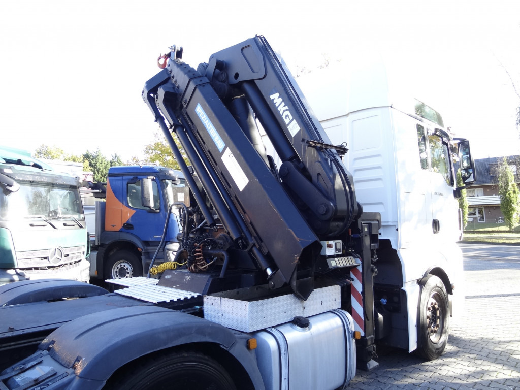 MAN TGX 33.480 6X4 Kran MKG 381 bis 20 Meter - יחידת טרקטור: תמונה 4 MAN TGX 33.480 6X4 Kran MKG 381 bis 20 Meter - יחידת טרקטור: תמונה 4