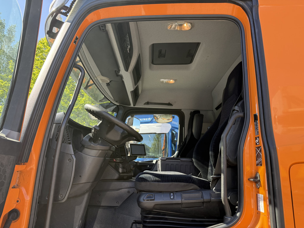 Mercedes-Benz Actros 1827 Kran Palfinger PK 9002 - משאית וילונות צד, משאית מנוף: תמונה 4 Mercedes-Benz Actros 1827 Kran Palfinger PK 9002 - משאית וילונות צד, משאית מנוף: תמונה 4