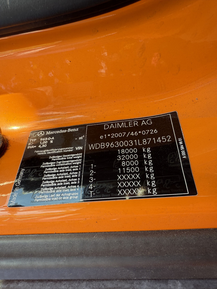 Mercedes-Benz Actros 1827 Kran Palfinger PK 9002 - משאית וילונות צד, משאית מנוף: תמונה 3 Mercedes-Benz Actros 1827 Kran Palfinger PK 9002 - משאית וילונות צד, משאית מנוף: תמונה 3