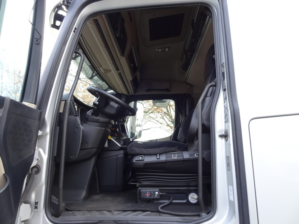 Mercedes-Benz Actros 1842LS Kran HMF 2020 bis 18 Meter - משאית מנוף, יחידת טרקטור: תמונה 5 Mercedes-Benz Actros 1842LS Kran HMF 2020 bis 18 Meter - משאית מנוף, יחידת טרקטור: תמונה 5