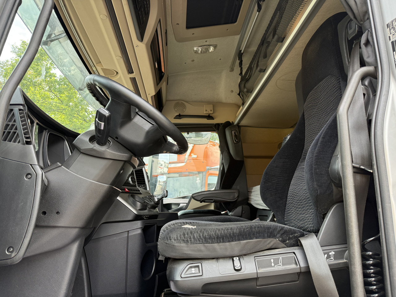 Mercedes-Benz Actros 1842LS Kran HMF 2020 bis 18 Meter - יחידת טרקטור: תמונה 5 Mercedes-Benz Actros 1842LS Kran HMF 2020 bis 18 Meter - יחידת טרקטור: תמונה 5