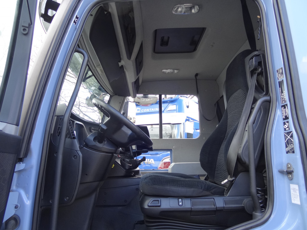 Mercedes-Benz Actros 2533 6X2 HMF 1820 Langmaterial - משאית צד נופל/ שטוחה, משאית מנוף: תמונה 4 Mercedes-Benz Actros 2533 6X2 HMF 1820 Langmaterial - משאית צד נופל/ שטוחה, משאית מנוף: תמונה 4