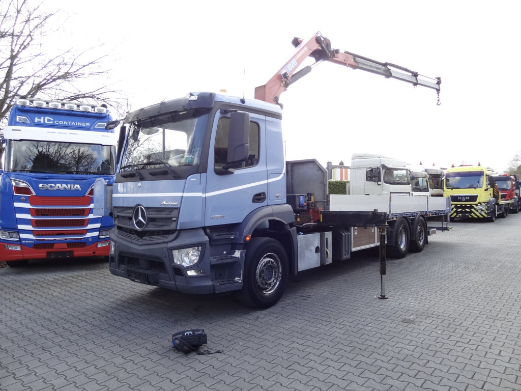 Mercedes-Benz Actros 2533 6X2 HMF 1820 Langmaterial - משאית צד נופל/ שטוחה, משאית מנוף: תמונה 1 Mercedes-Benz Actros 2533 6X2 HMF 1820 Langmaterial - משאית צד נופל/ שטוחה, משאית מנוף: תמונה 1