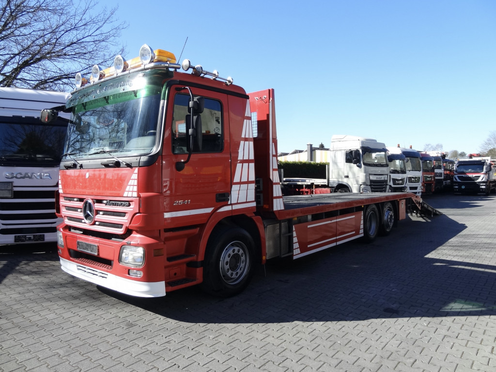 Mercedes-Benz Actros 2541 6X2 Maschinentransporter - משאית הובלה אוטומטית: תמונה 1 Mercedes-Benz Actros 2541 6X2 Maschinentransporter - משאית הובלה אוטומטית: תמונה 1