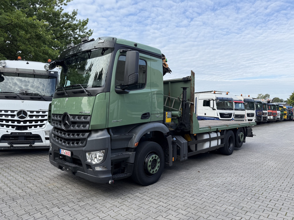Mercedes-Benz Arocs 2542 6X2 Kran Palfinger 16001 - משאית מנוף, משאית צד נופל/ שטוחה: תמונה 1 Mercedes-Benz Arocs 2542 6X2 Kran Palfinger 16001 - משאית מנוף, משאית צד נופל/ שטוחה: תמונה 1