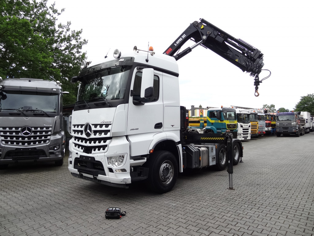 Mercedes-Benz Arocs 2648 LS 6X4 Kran Hiab X-HiPro 302 - משאית מנוף, יחידת טרקטור: תמונה 1 Mercedes-Benz Arocs 2648 LS 6X4 Kran Hiab X-HiPro 302 - משאית מנוף, יחידת טרקטור: תמונה 1