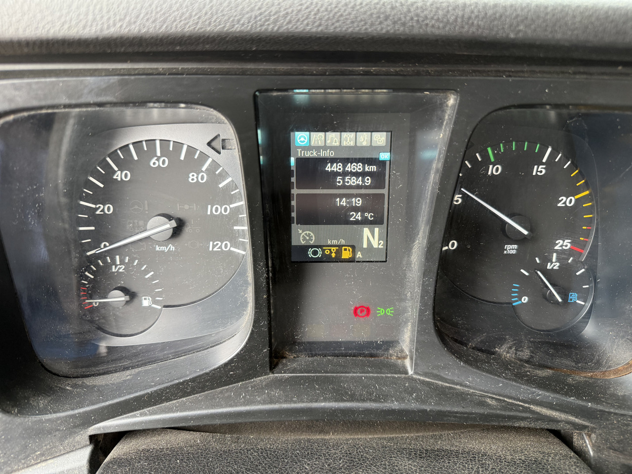 Mercedes-Benz Arocs 3251 8X4 Haken mit Kran HMF 2620 K5 - משאית הרמת וו, משאית מנוף: תמונה 5 Mercedes-Benz Arocs 3251 8X4 Haken mit Kran HMF 2620 K5 - משאית הרמת וו, משאית מנוף: תמונה 5